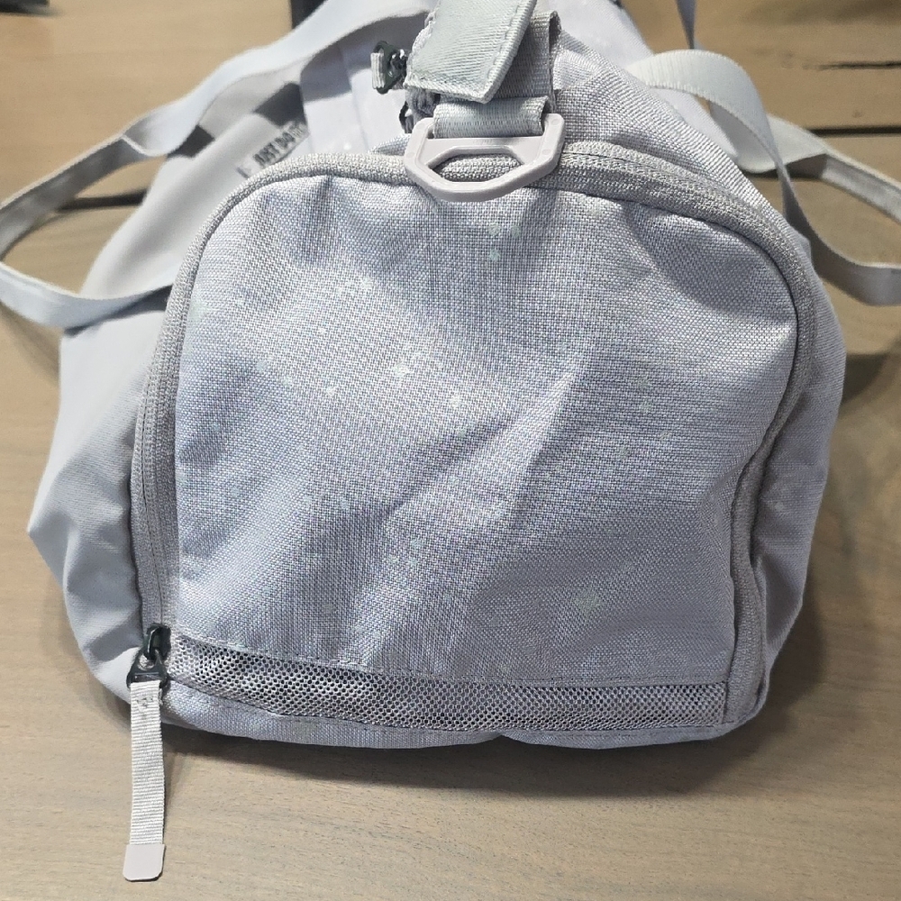 Nike Women's Light Gray Travel Bag - Picture 3 of 5